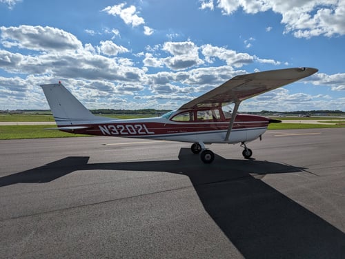 Cessna 172 for VR&E flight training